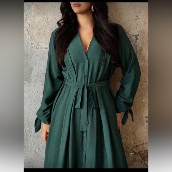 SHEIN Dresses & Skirts - Shein Green Button-Up Dress Size 1X